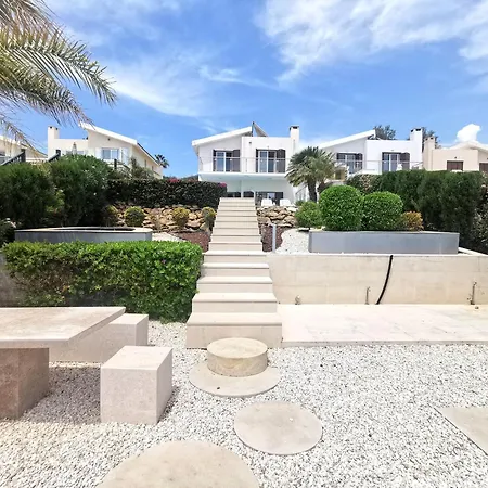 Villa Sunresidence *